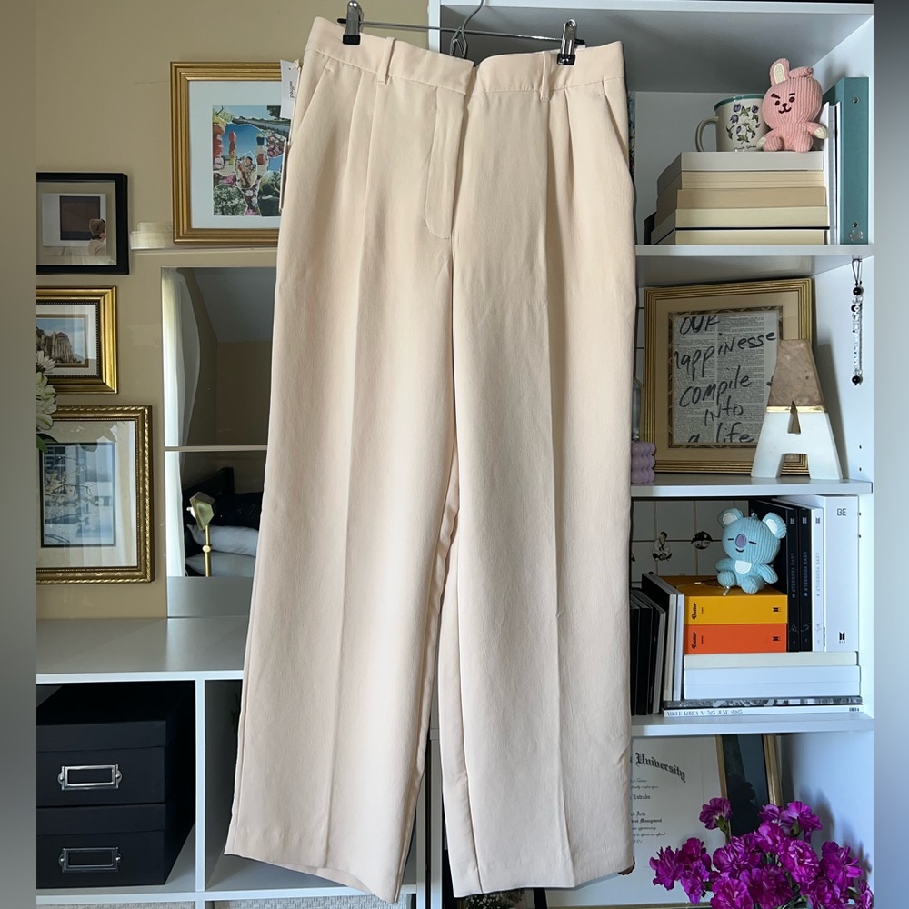 Aritzia High Rise, Wide Leg Dress Pants